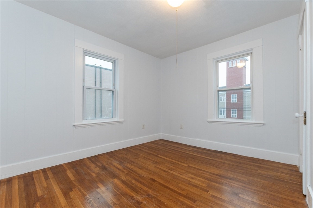 43-45 Crescent Street Property Photo 14