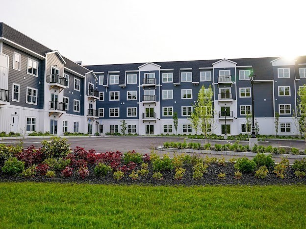 485 Blue Hills Parkway # 2 Property Photo 1