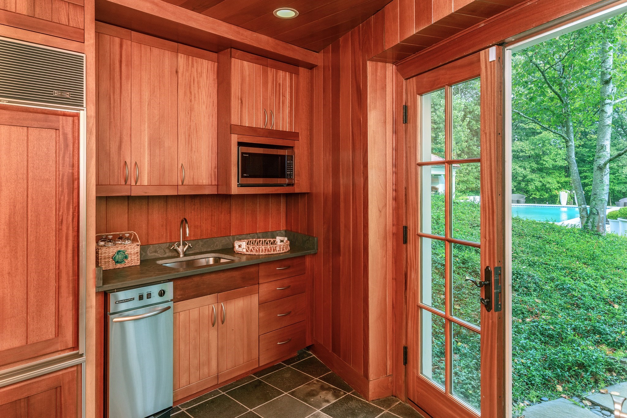 18 Longmeadow Drive Property Photo 32