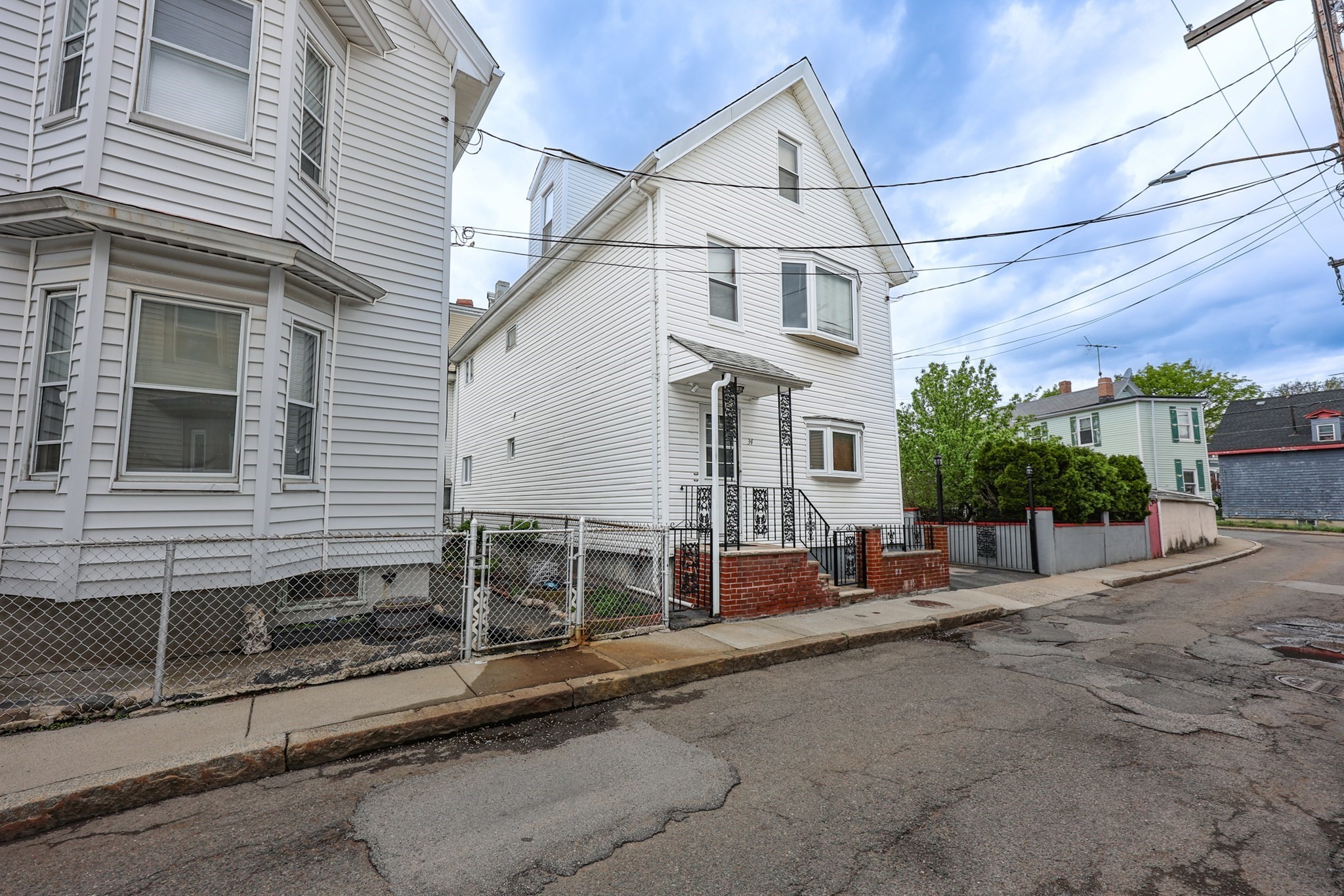 34 Franklin Ave Property Photo 4