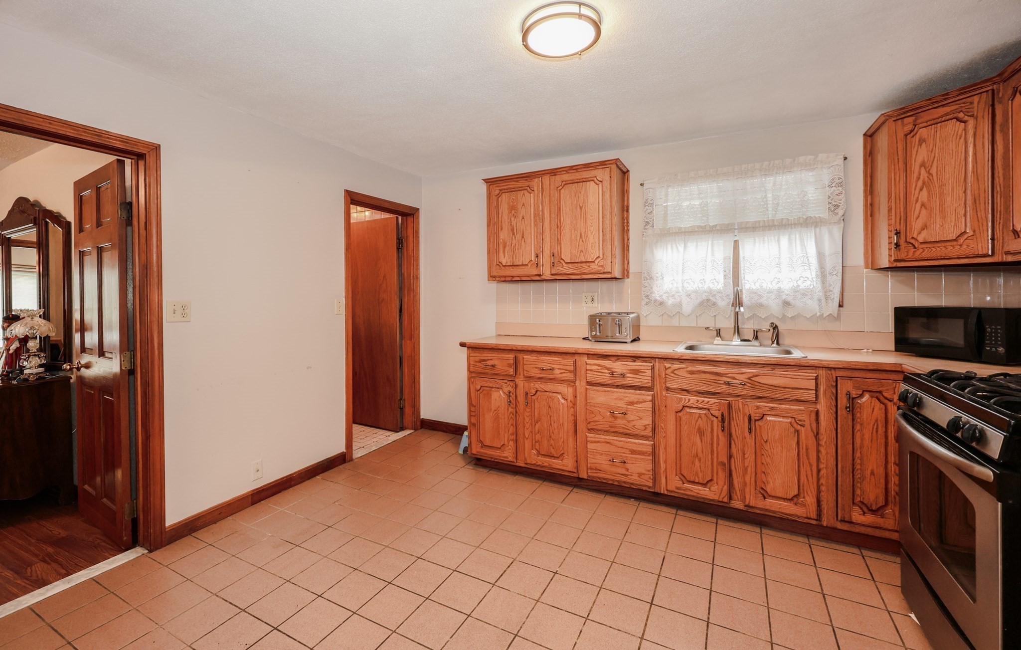 34 Franklin Ave Property Photo 17