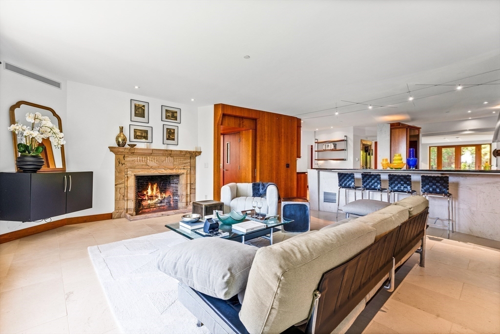 55 Leicester St Property Photo 6