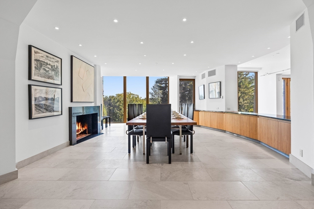 55 Leicester St Property Photo 12