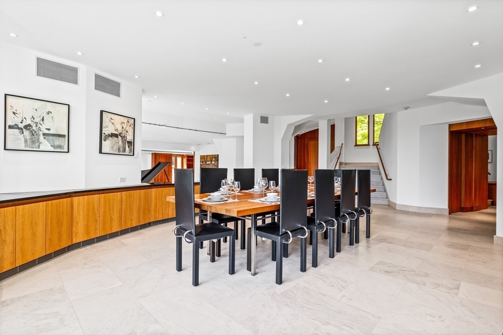 55 Leicester St Property Photo 13