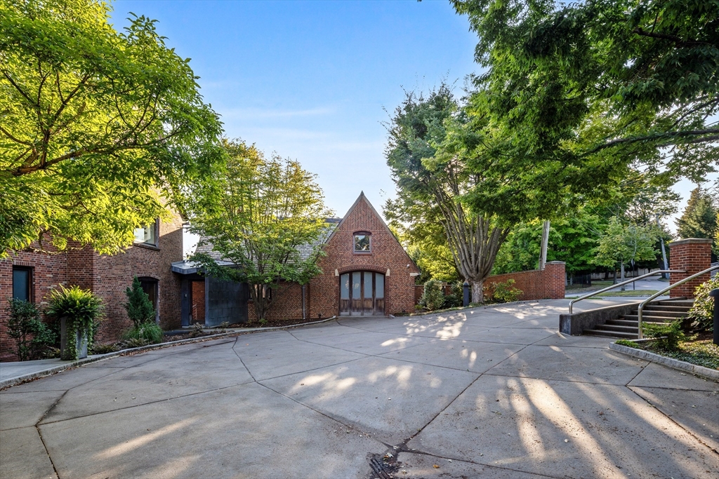55 Leicester St Property Photo 35