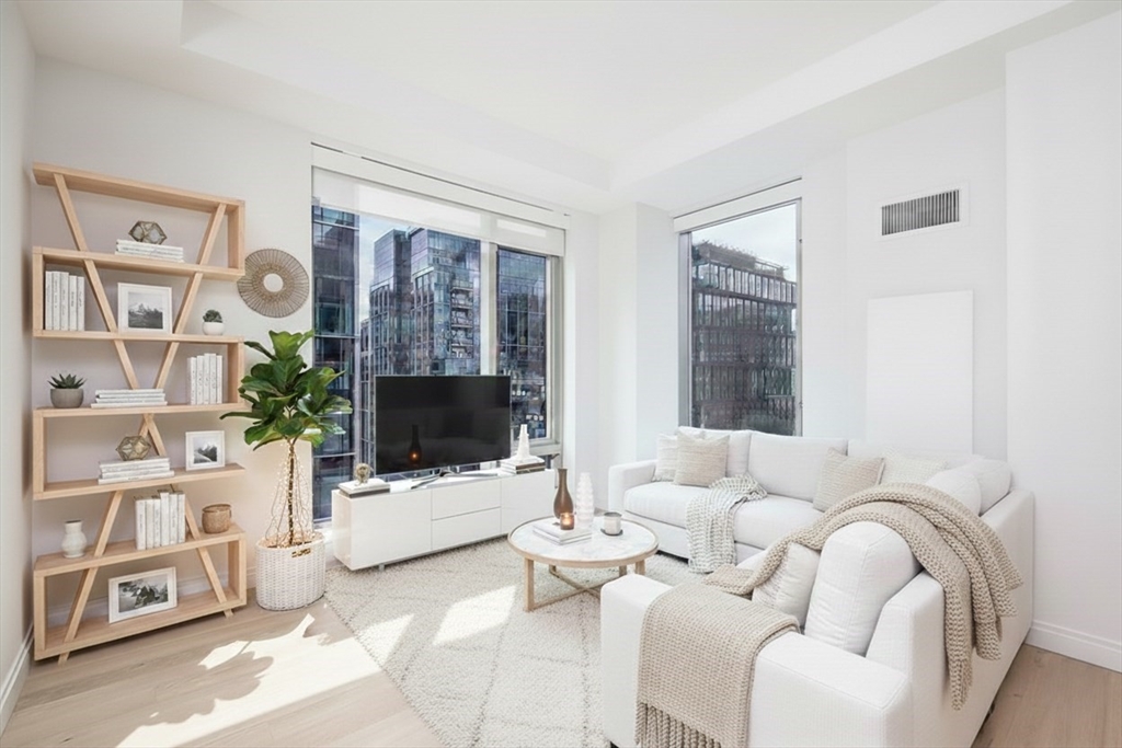 133 Seaport Blvd # 1519 Property Photo 1