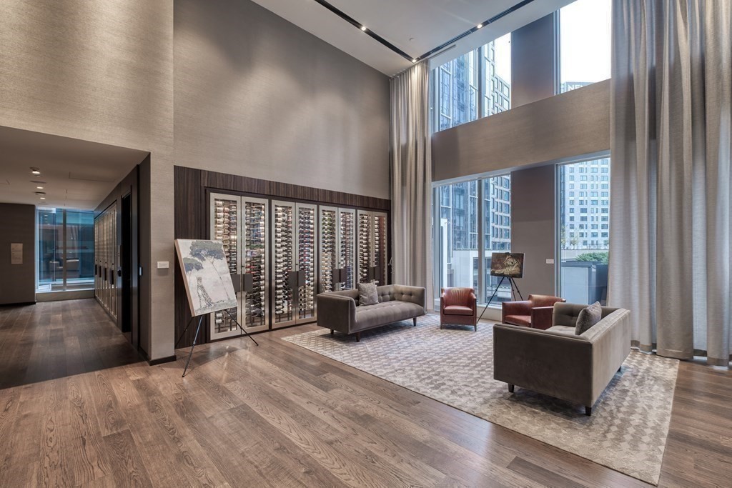 133 Seaport Blvd # 1519 Property Photo 20