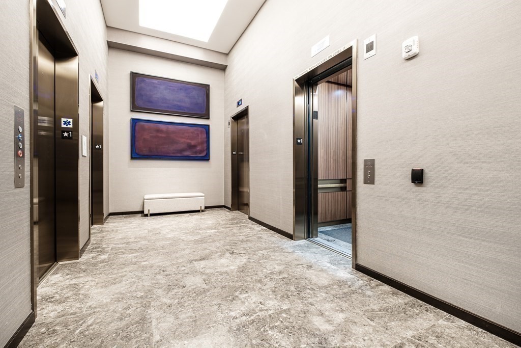 133 Seaport Blvd # 1519 Property Photo 23