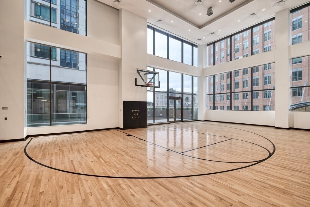 133 Seaport Blvd # 1519 Property Photo 26