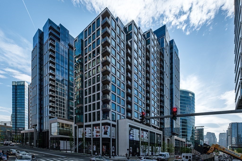 133 Seaport Blvd # 1519 Property Photo 35