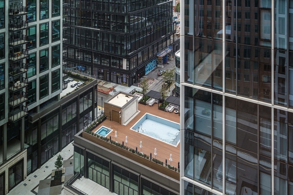133 Seaport Blvd # 1519 Property Photo 37