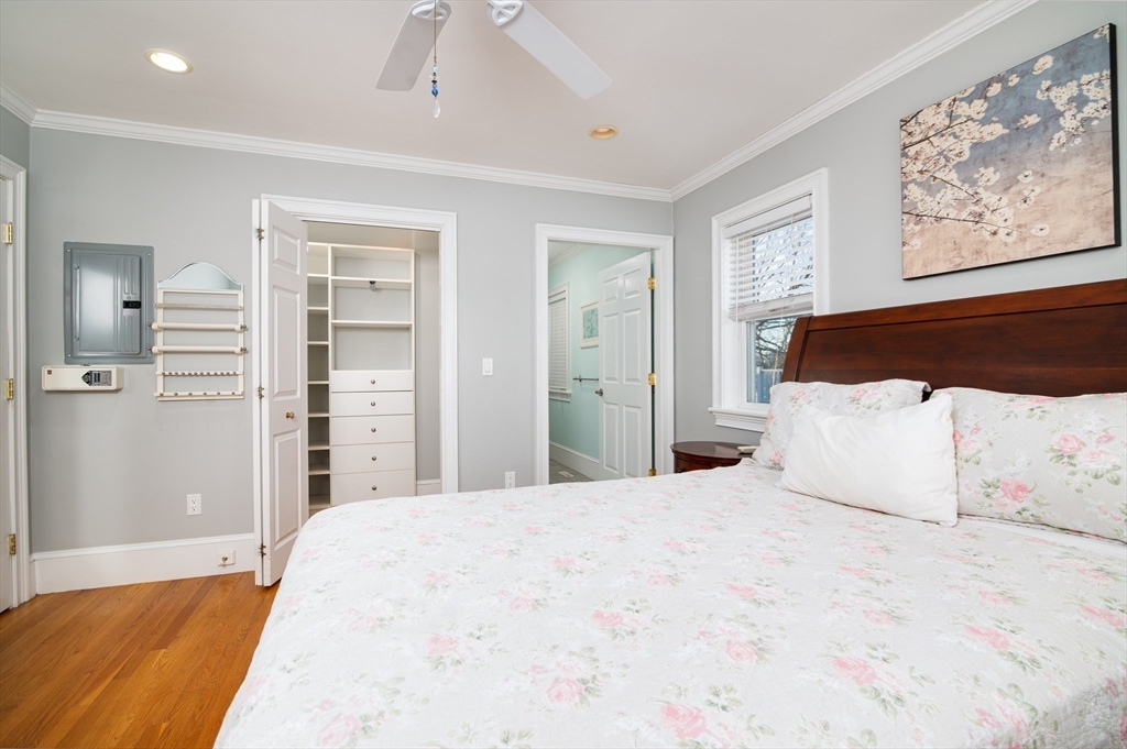 865 E Squantum St Property Photo 8