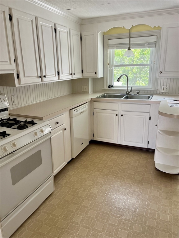 865 E Squantum St Property Photo 15