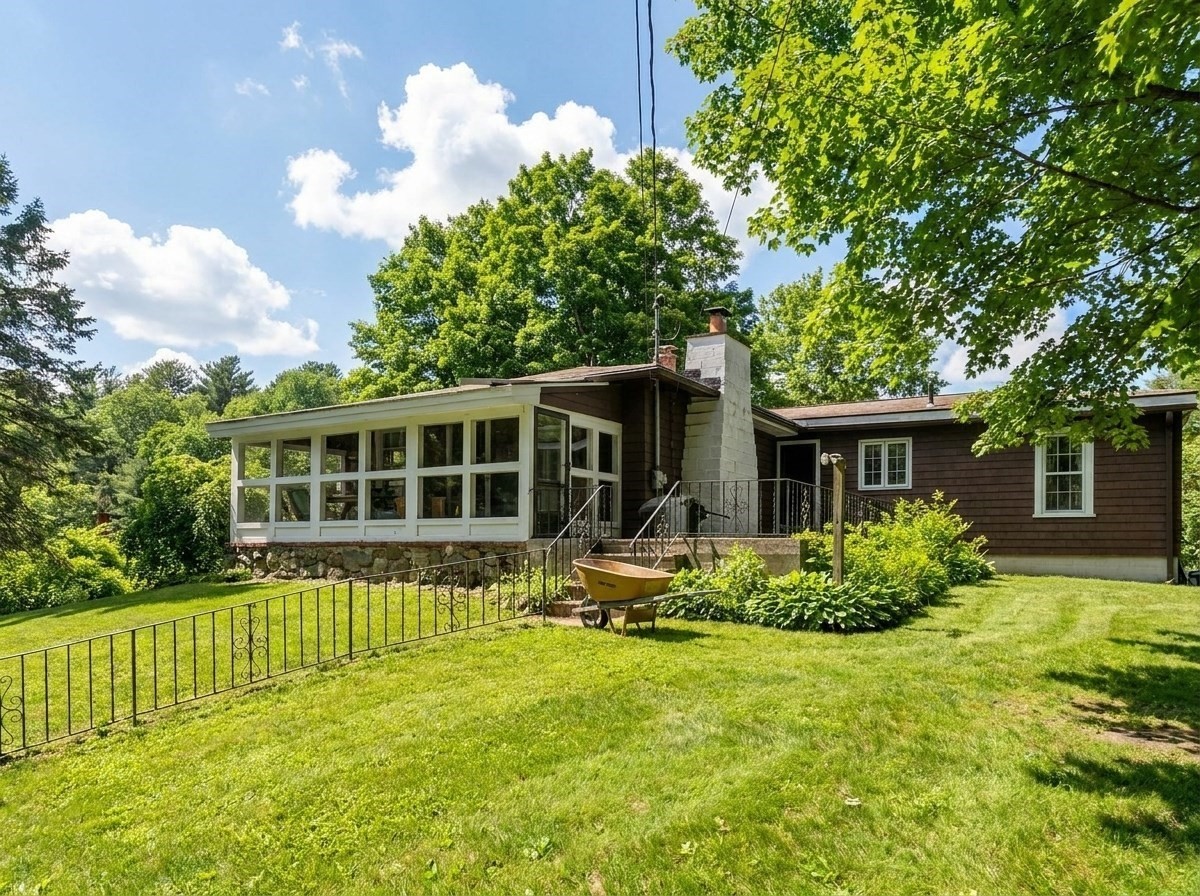 115 Kennedy Rd Property Photo 1