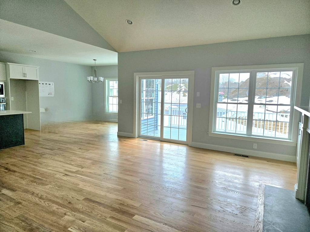 44 Liberty Lane Property Photo 4
