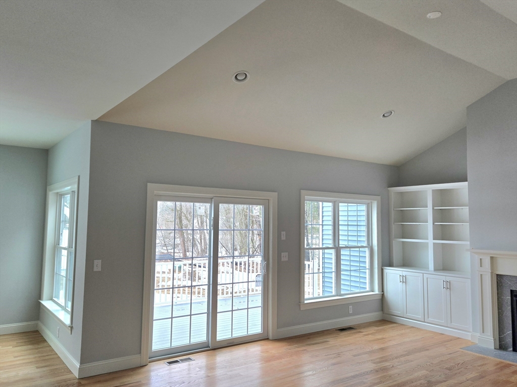 44 Liberty Lane Property Photo 9