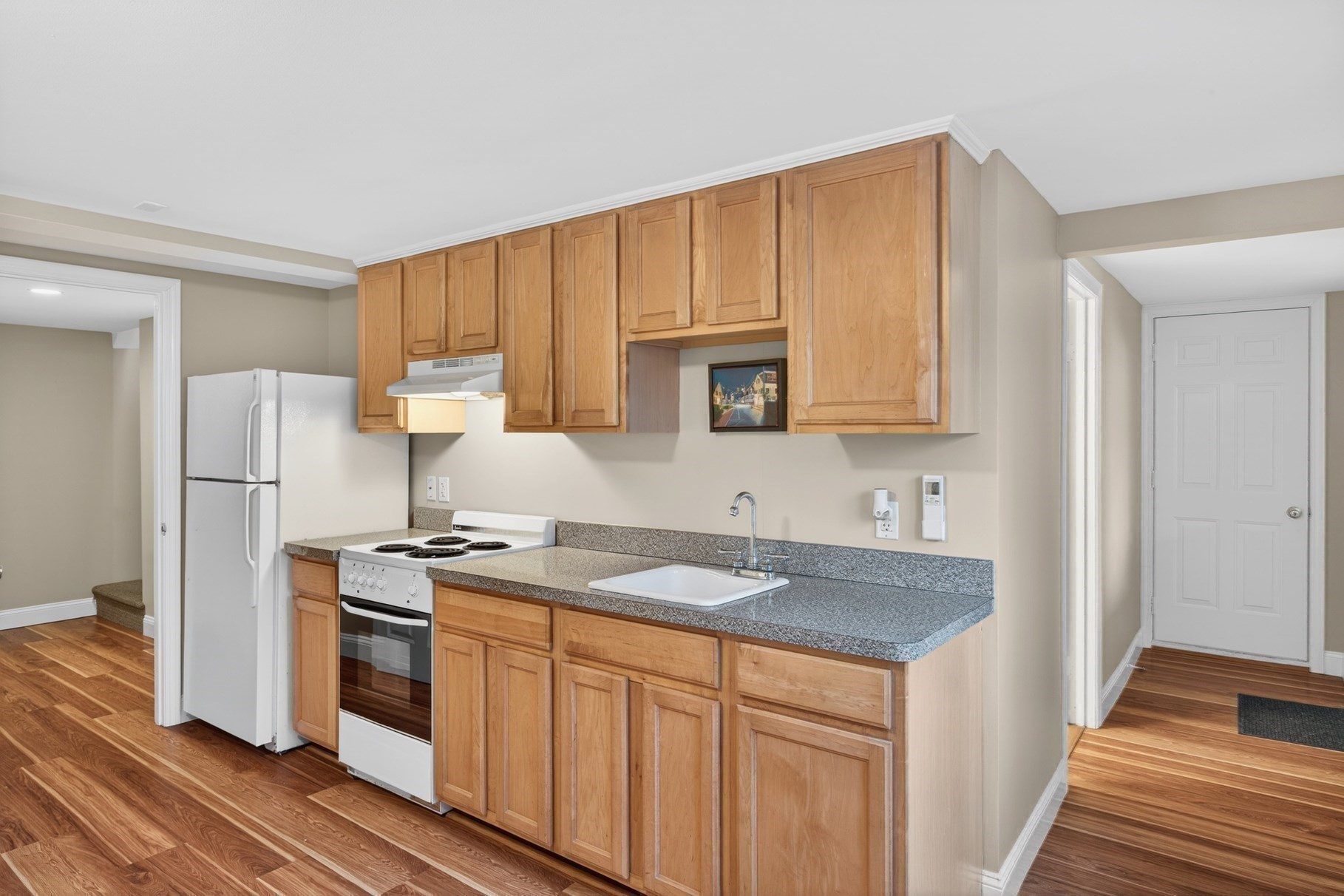 724 Commercial Street Property Photo 36