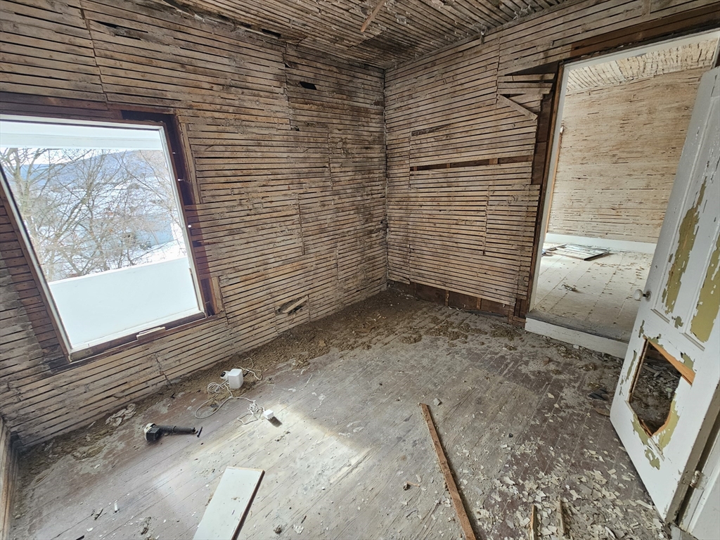 56 Liberty St Property Photo 9