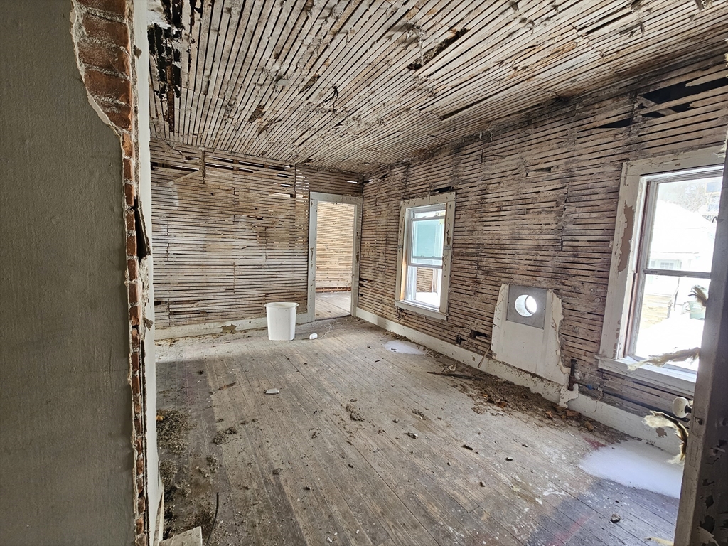 56 Liberty St Property Photo 13