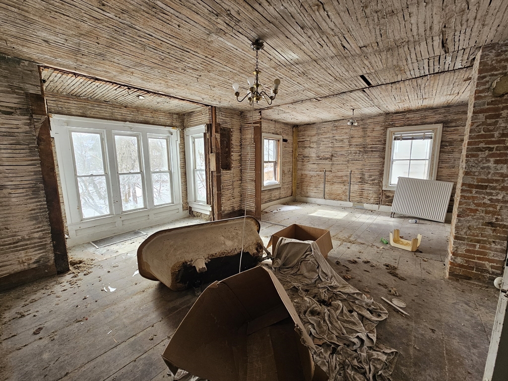 56 Liberty St Property Photo 22