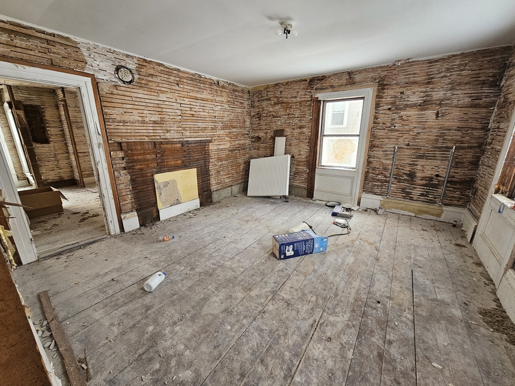 56 Liberty St Property Photo 24