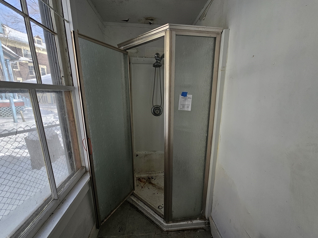 24 Spring St Property Photo 12