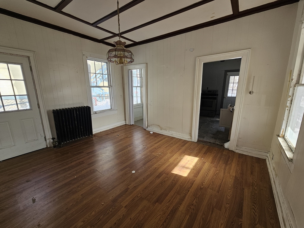 24 Spring St Property Photo 14