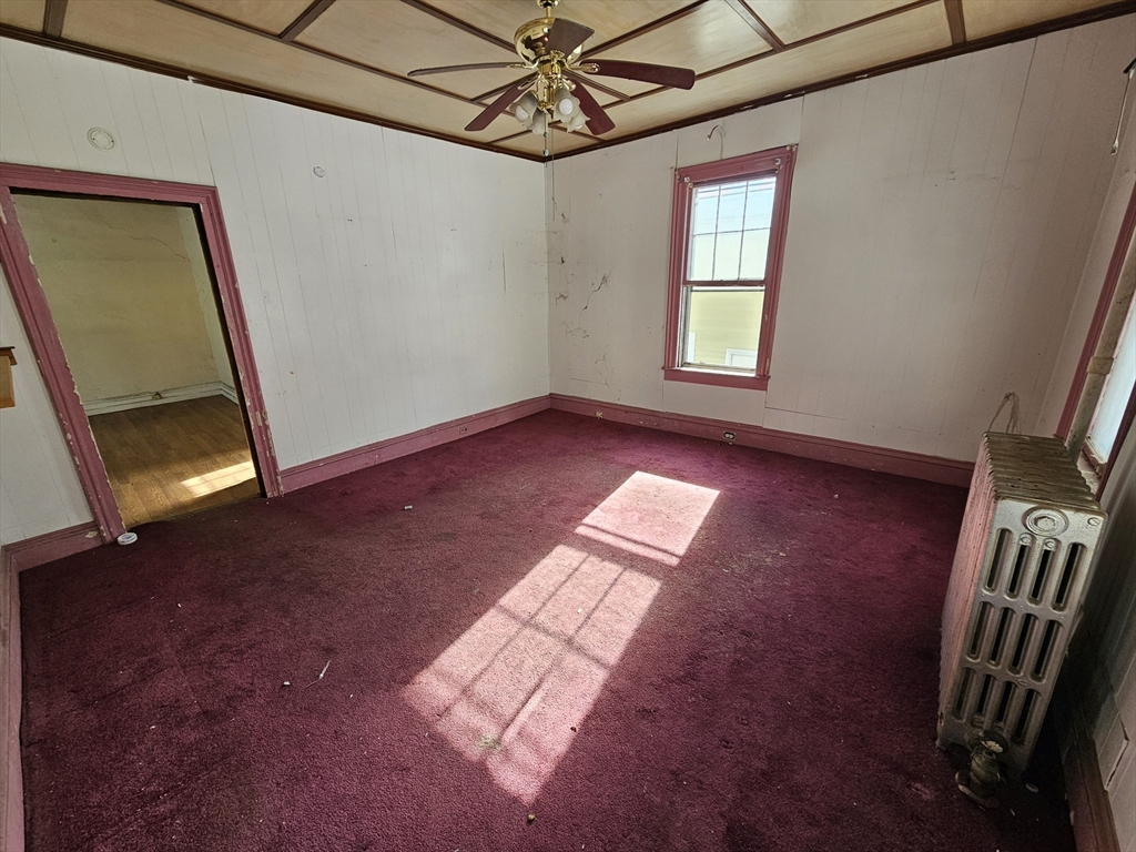 24 Spring St Property Photo 20