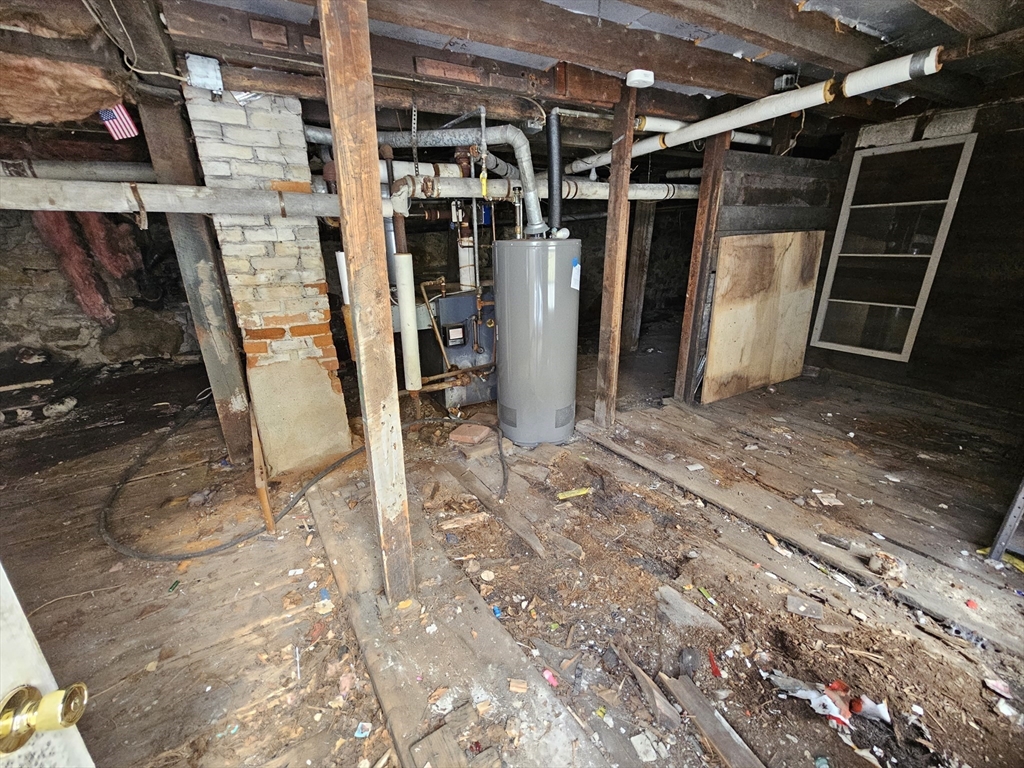 24 Spring St Property Photo 25