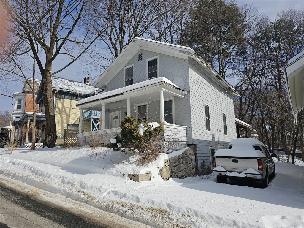 24 Spring St Property Photo 27