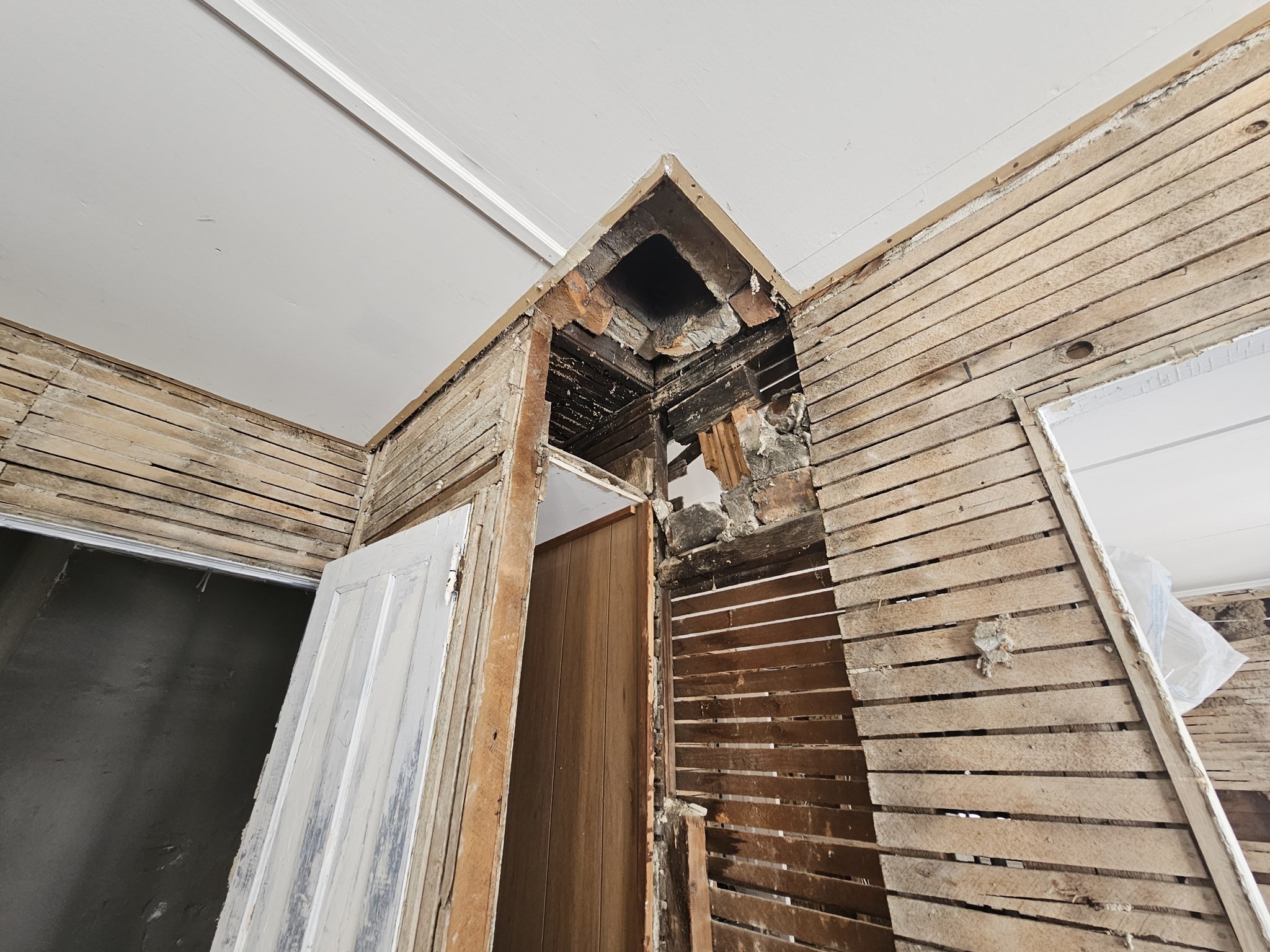 27 Hall St Property Photo 2