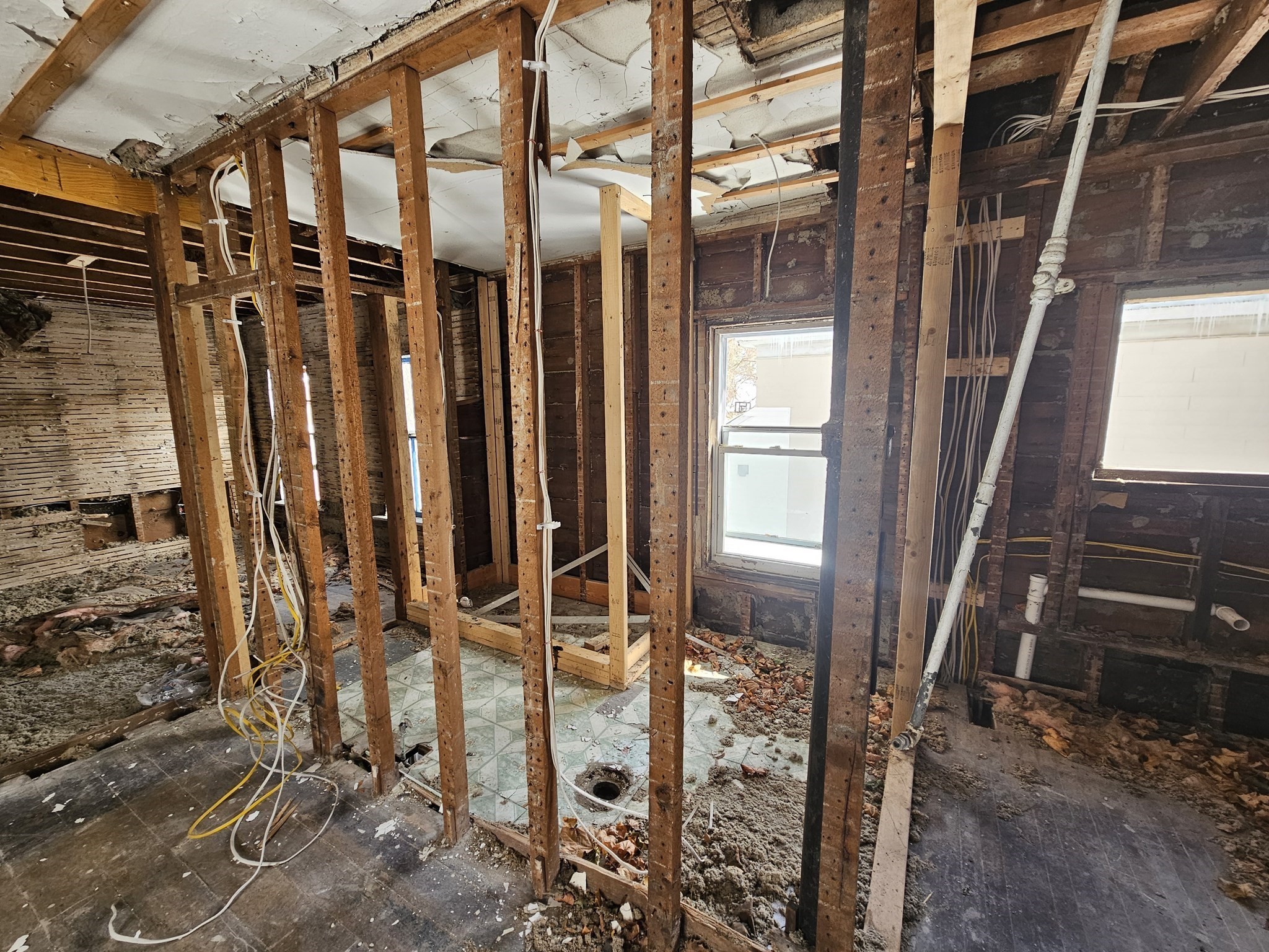 27 Hall St Property Photo 5