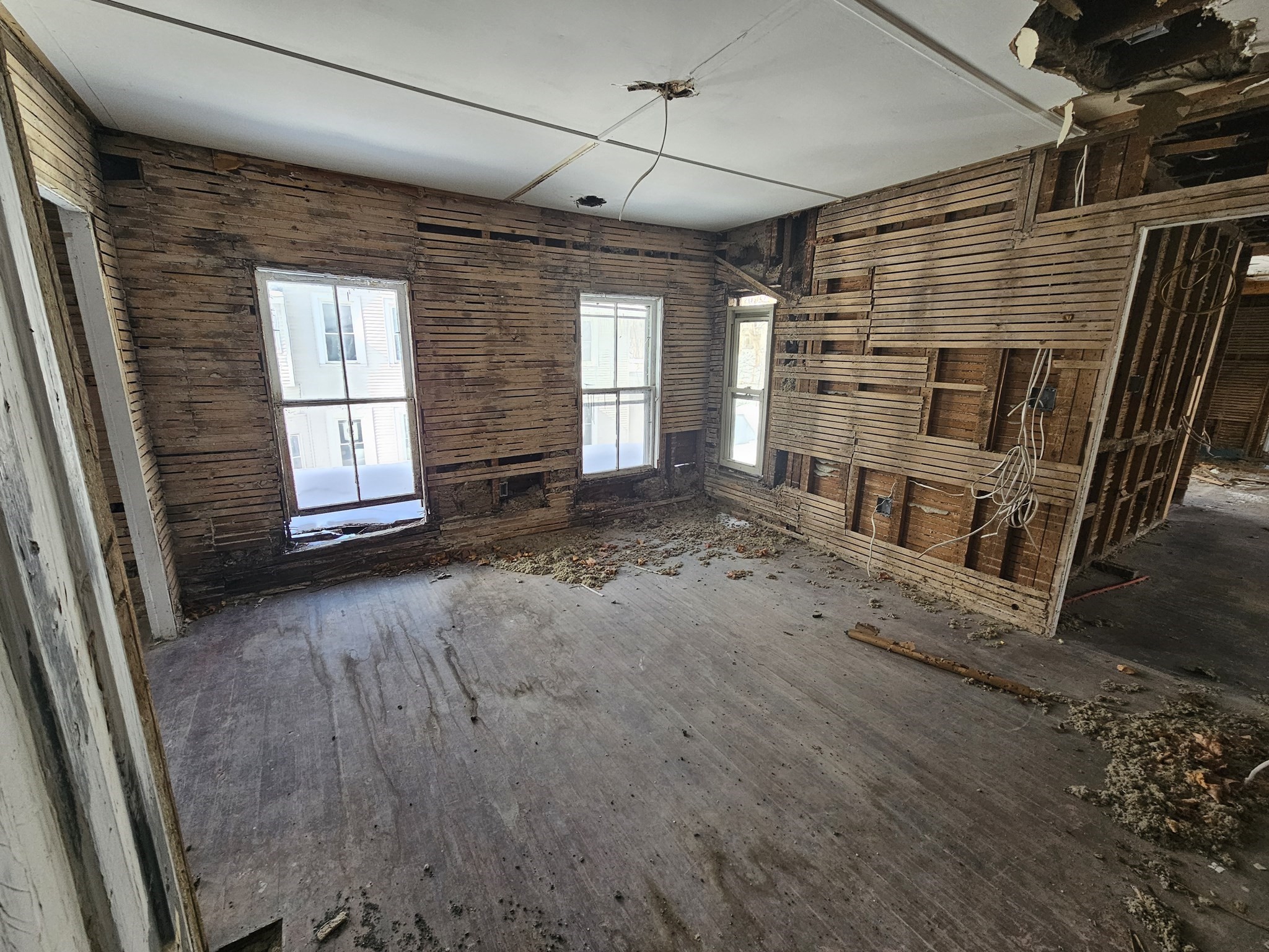 27 Hall St Property Photo 9