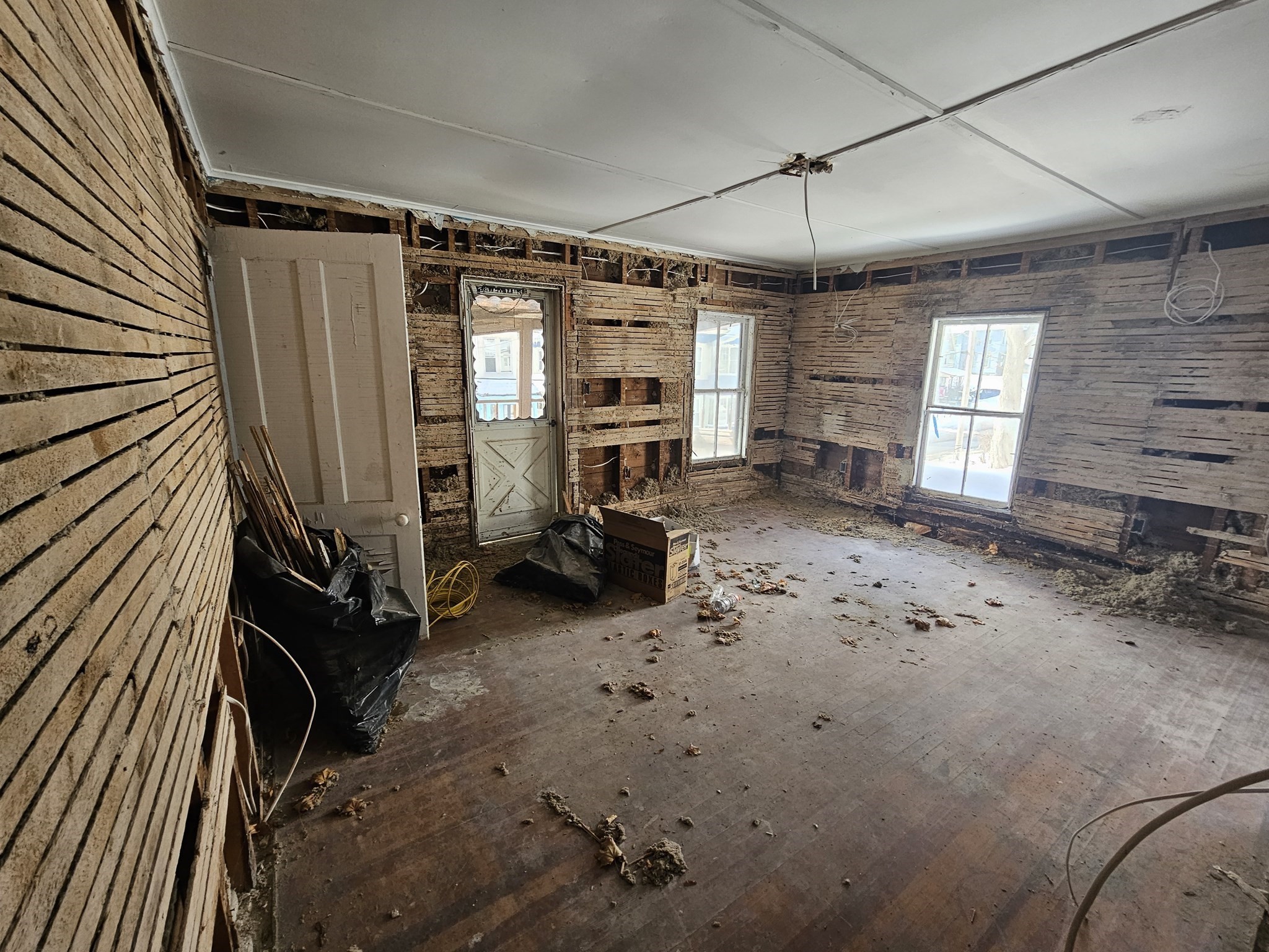 27 Hall St Property Photo 10