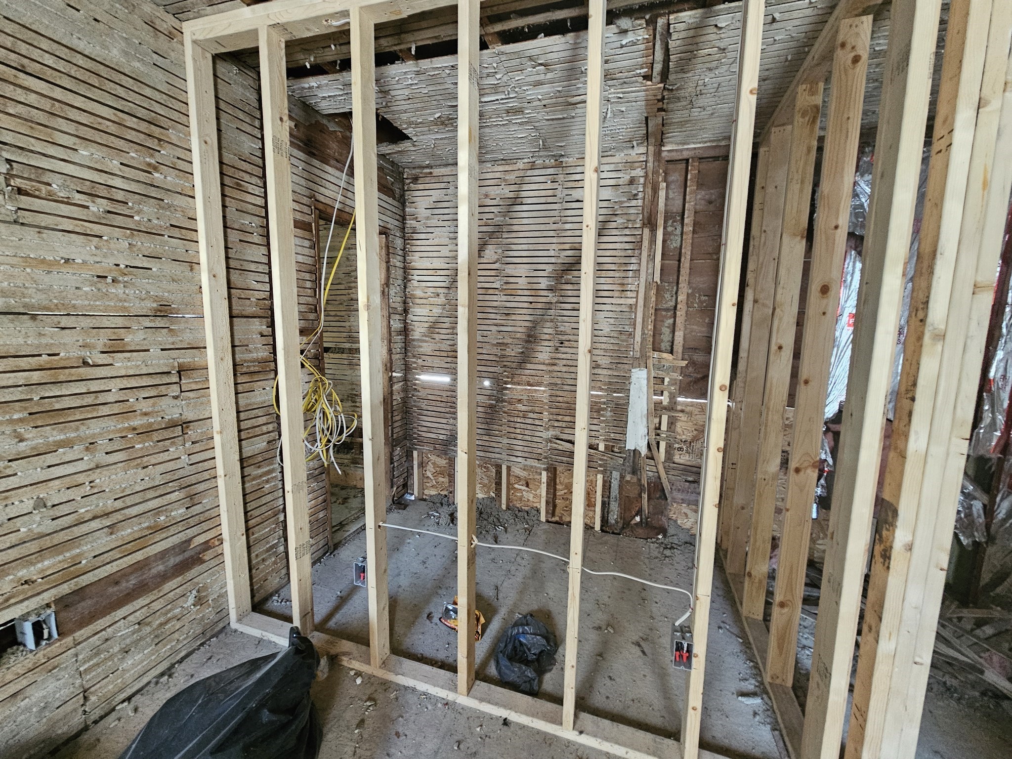 27 Hall St Property Photo 11