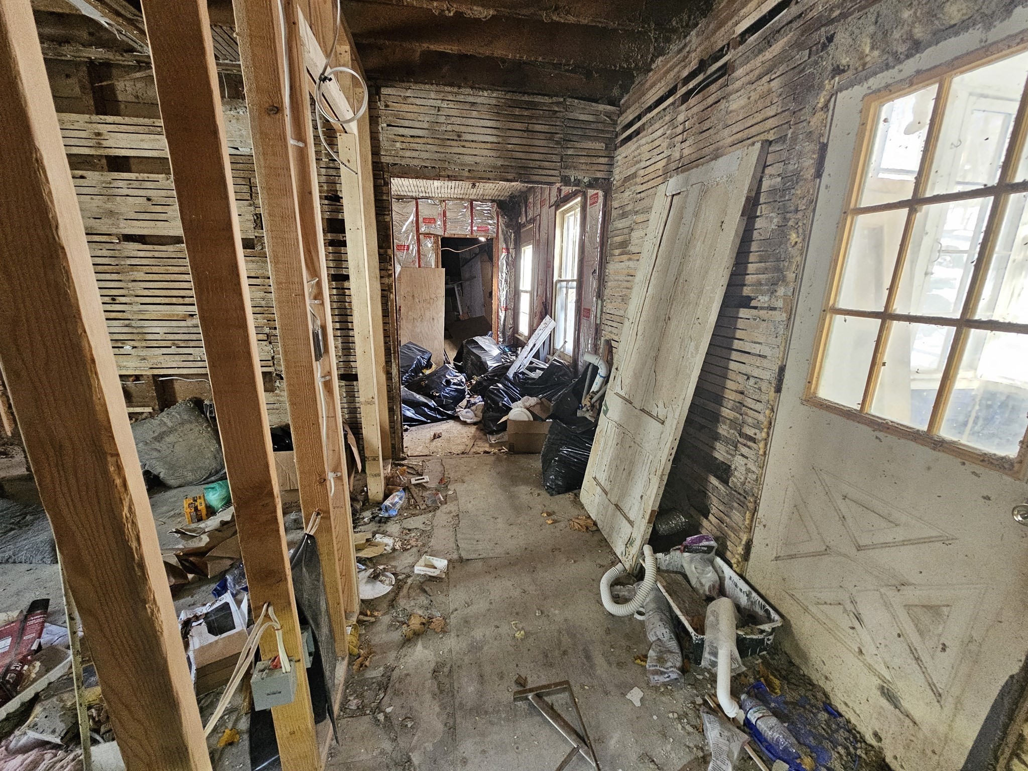 27 Hall St Property Photo 16