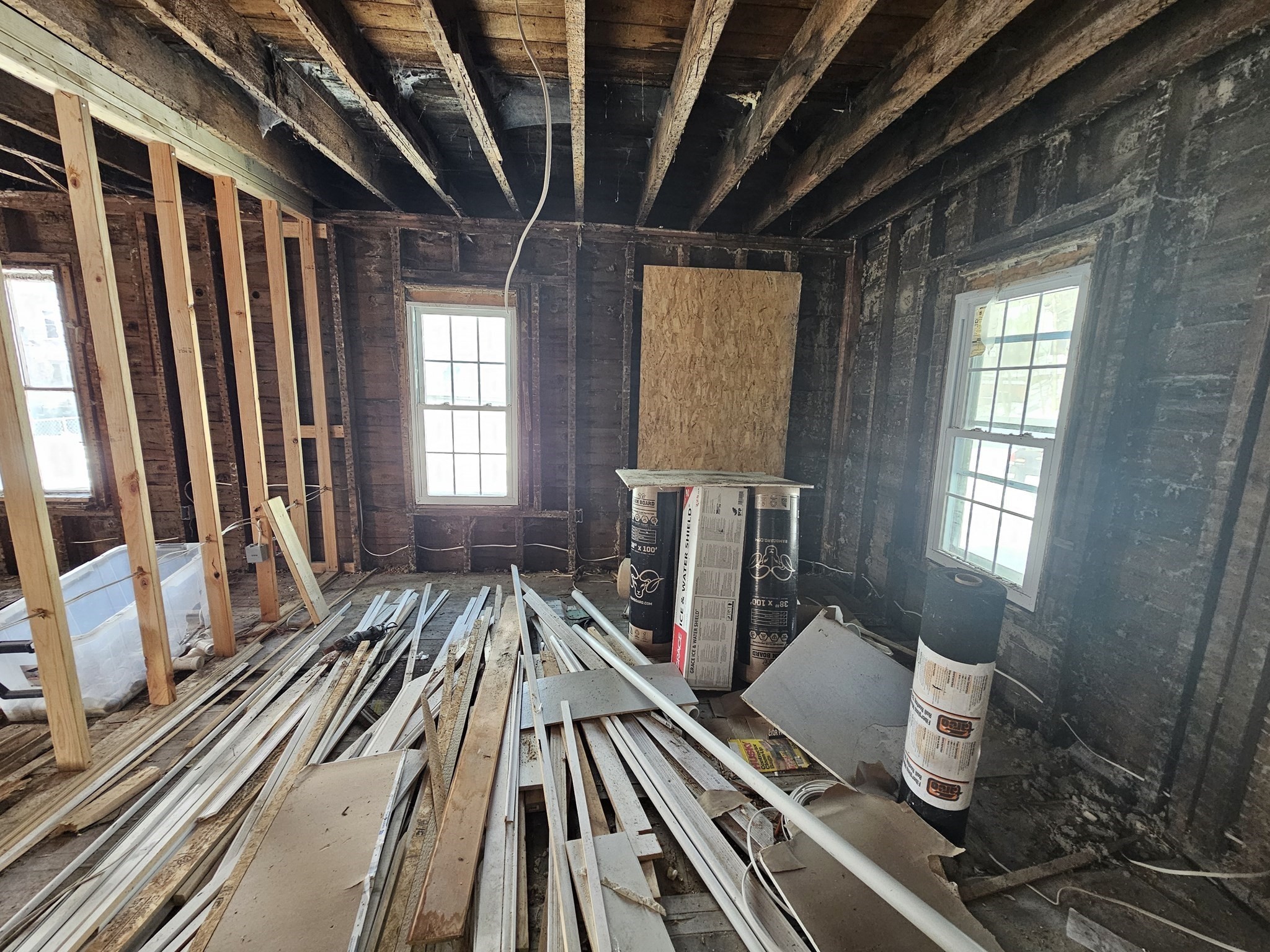 27 Hall St Property Photo 18