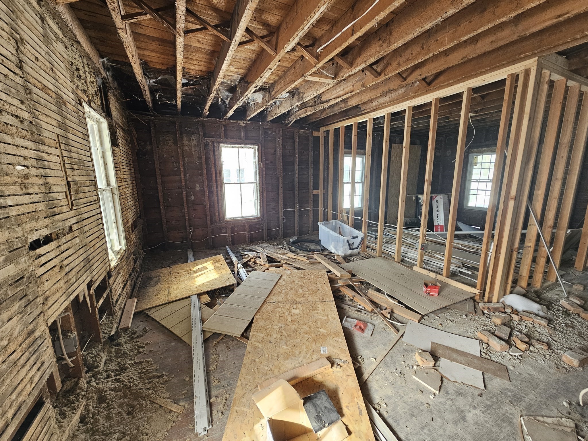 27 Hall St Property Photo 23