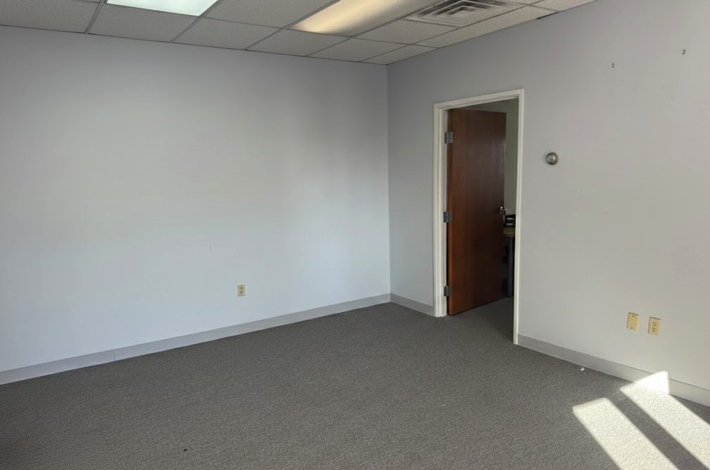 78 Faunce Corner Mall Road # 545 Property Photo 3