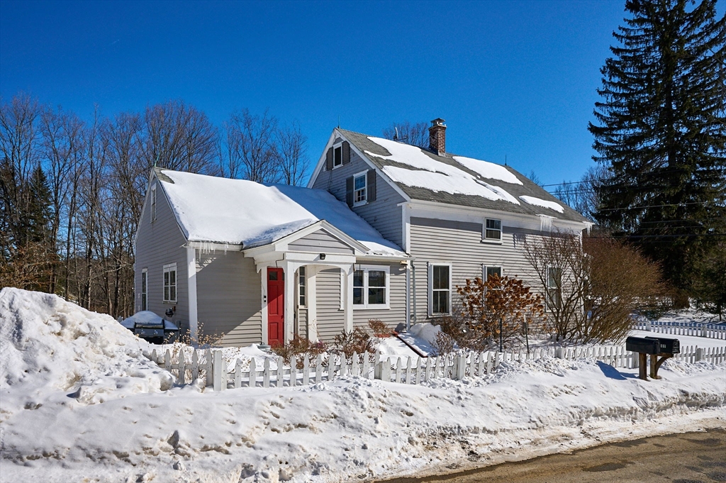100 Depot Rd Property Photo 1