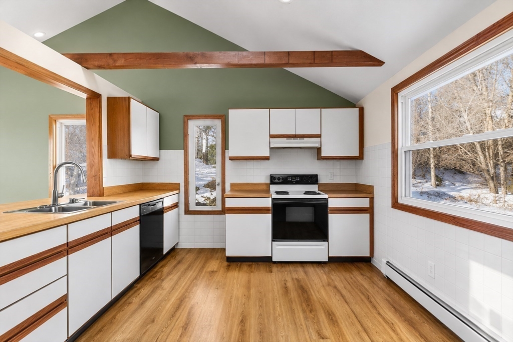 40 Menotomy Rd. Property Photo 5