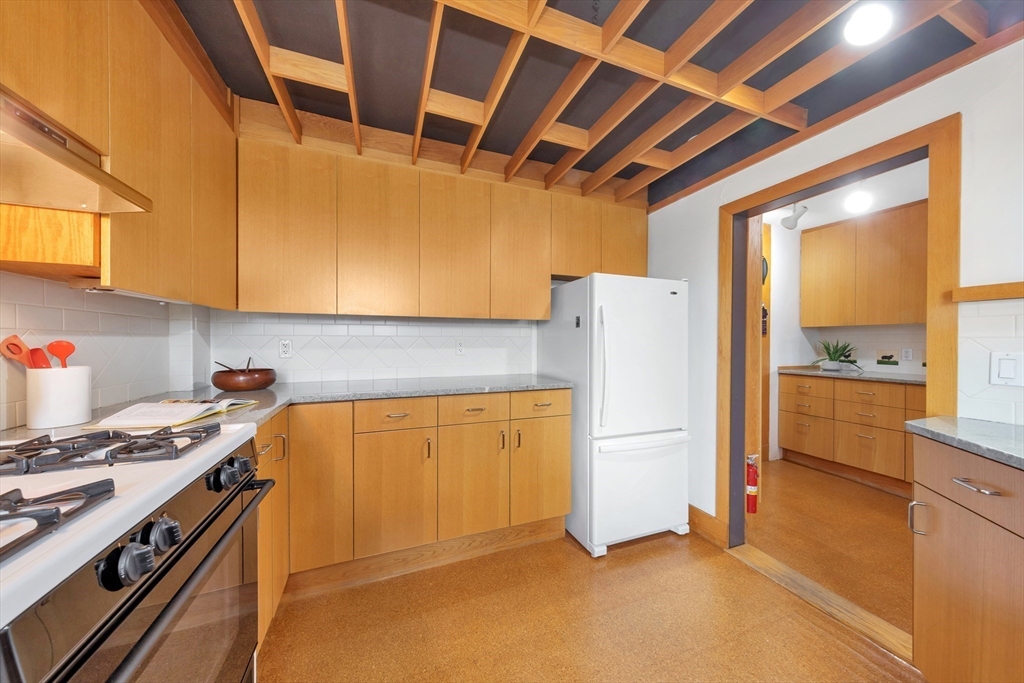 985 Memorial Drive # 603 Property Photo 15