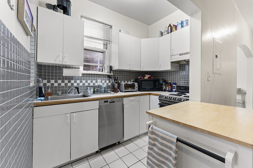 63 Longwood Ave # 2 Property Photo 13