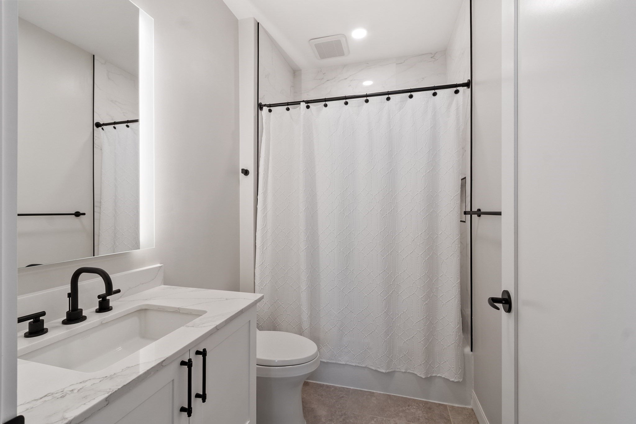 18 Artisan Drive # 401 Property Photo 8