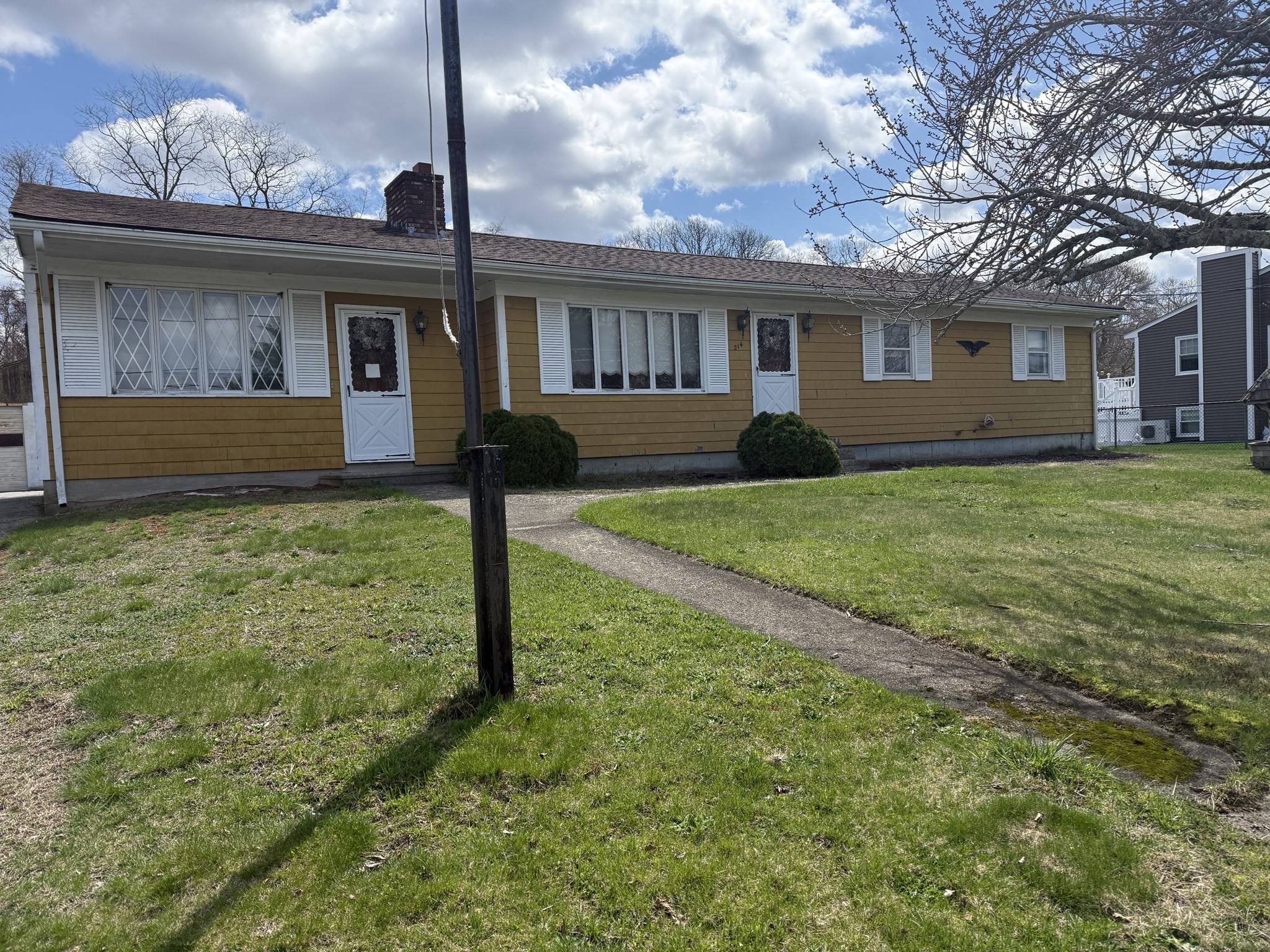 214 Sawdy Dr Property Photo 2