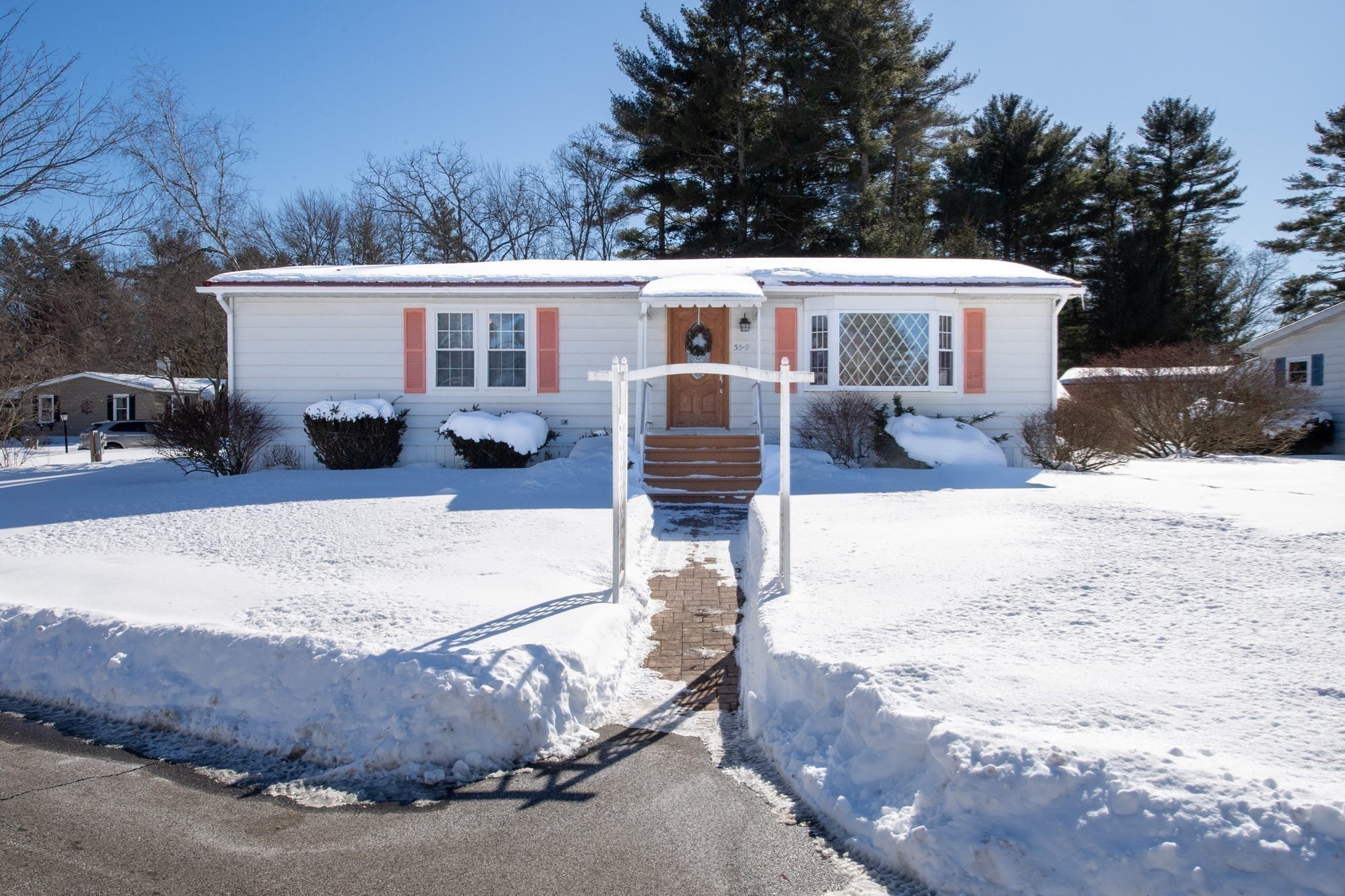 55-9 South Meadow Village Property Photo 4