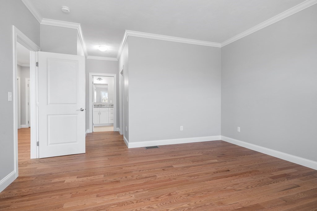 37 Crestwood Circle # 43 Property Photo 19