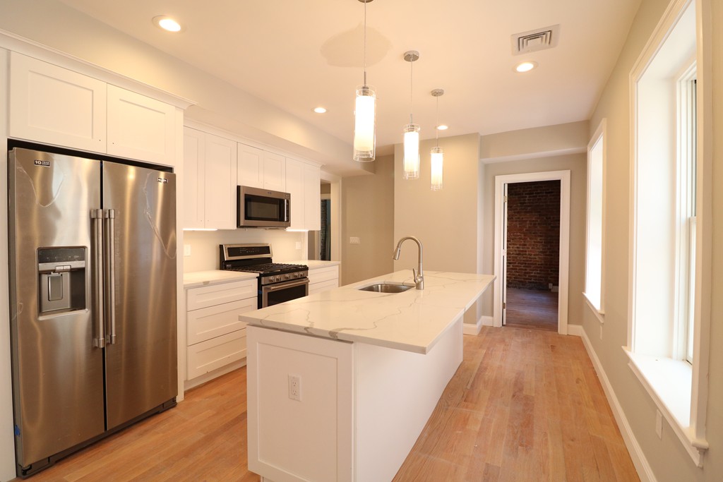 422 Hanover St # 5 Property Photo 1