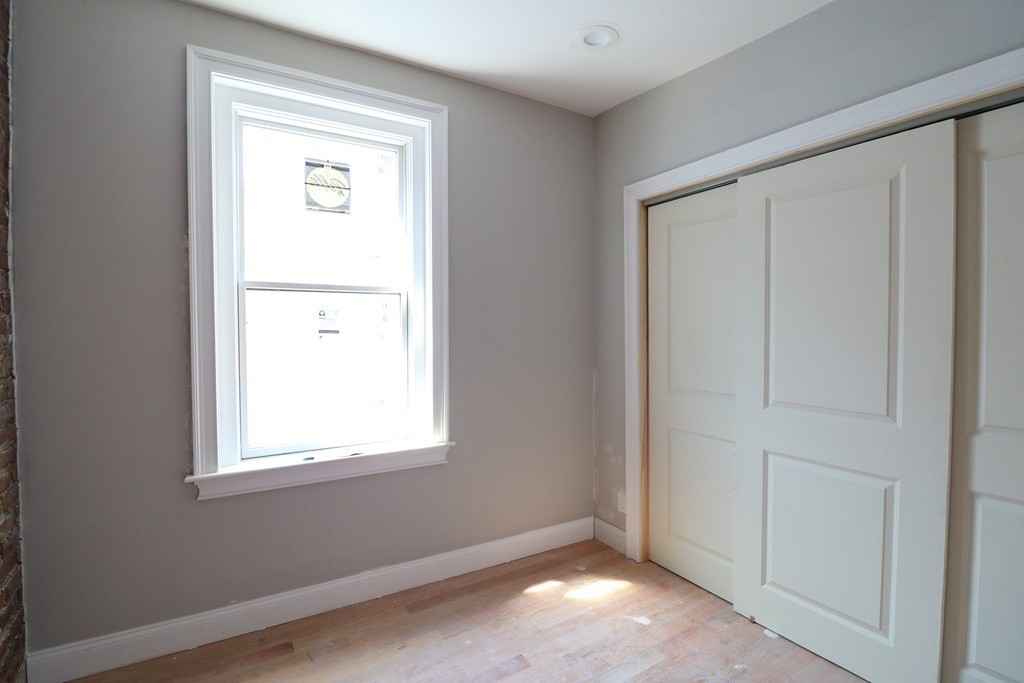 422 Hanover St # 5 Property Photo 9