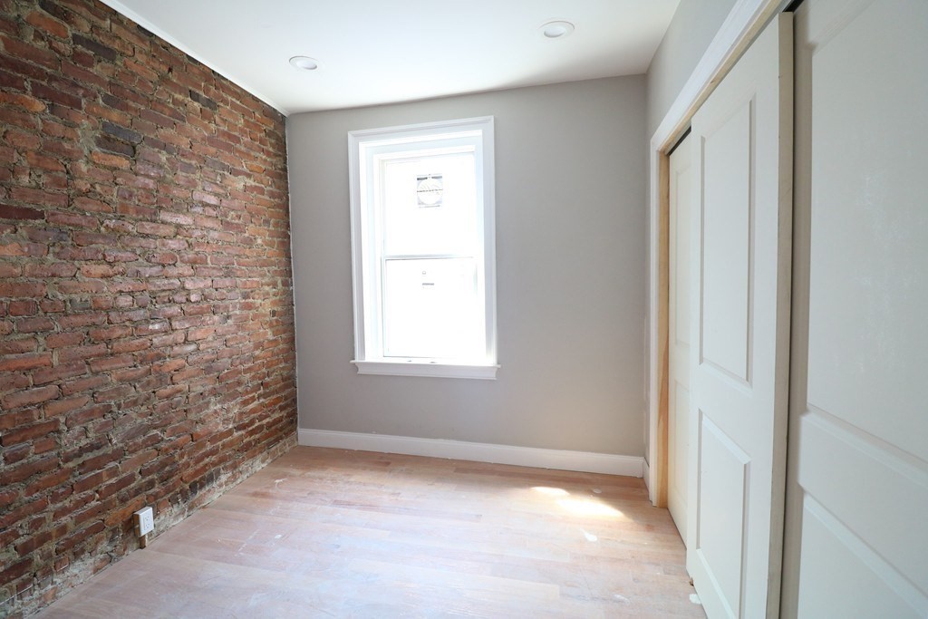 422 Hanover St # 5 Property Photo 10